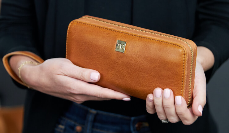 Rachel Cruze Wallet in Camel