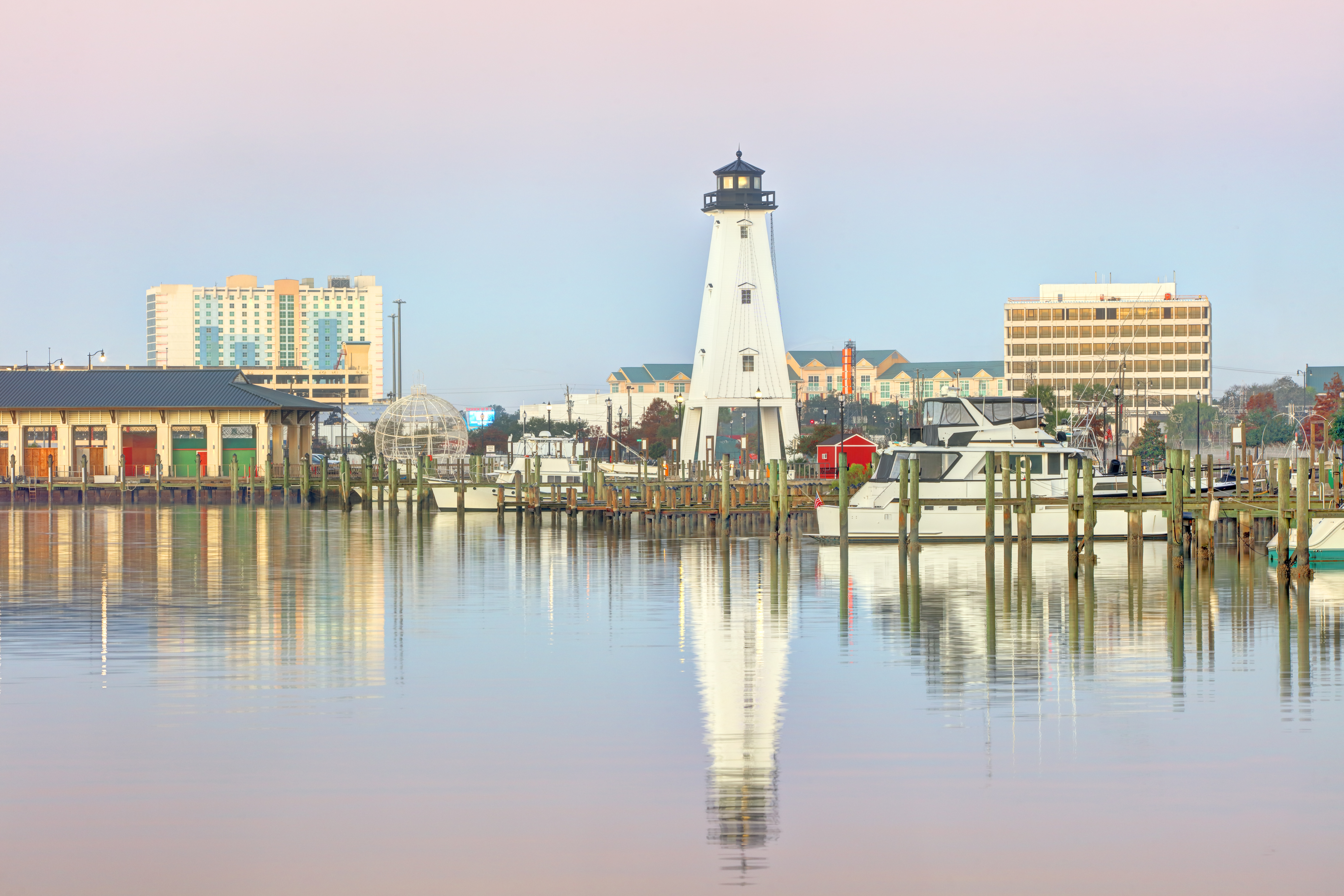 Photo of the shoreline of Gulfport, Mississippi.